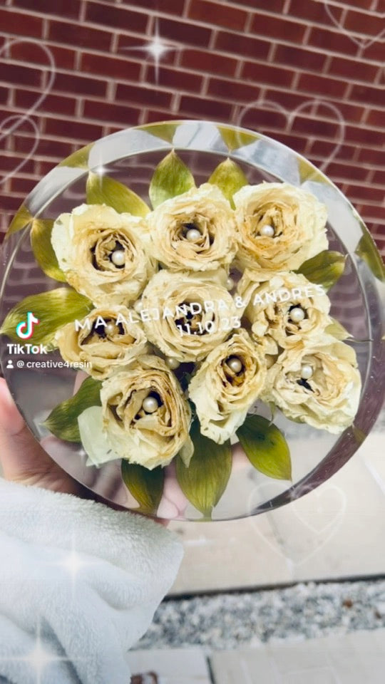 Custom Free-Standing Round Block – 8 Inches Tall & 2 Inches Thick 🌸✨- 3D Flower preservation