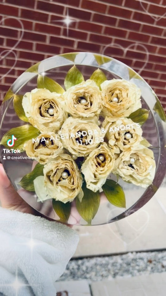 Custom Free-Standing Round Block – 8 Inches Tall & 2 Inches Thick 🌸✨- 3D Flower preservation