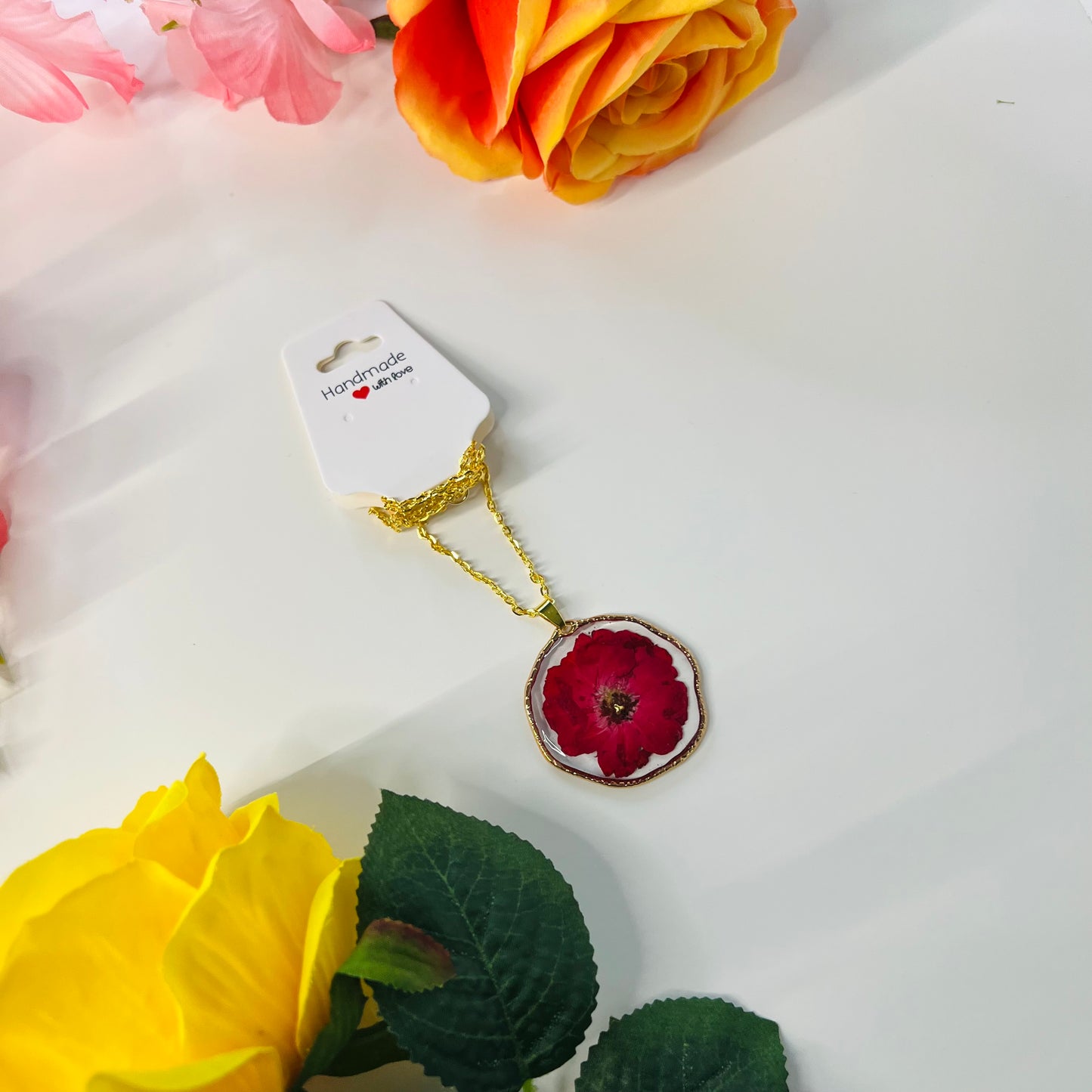 Handmade Resin Flower Necklace – Real Pressed Flowers & Gold Foil | Unique Botanical Jewelry | Floral Pendant Gift for Her