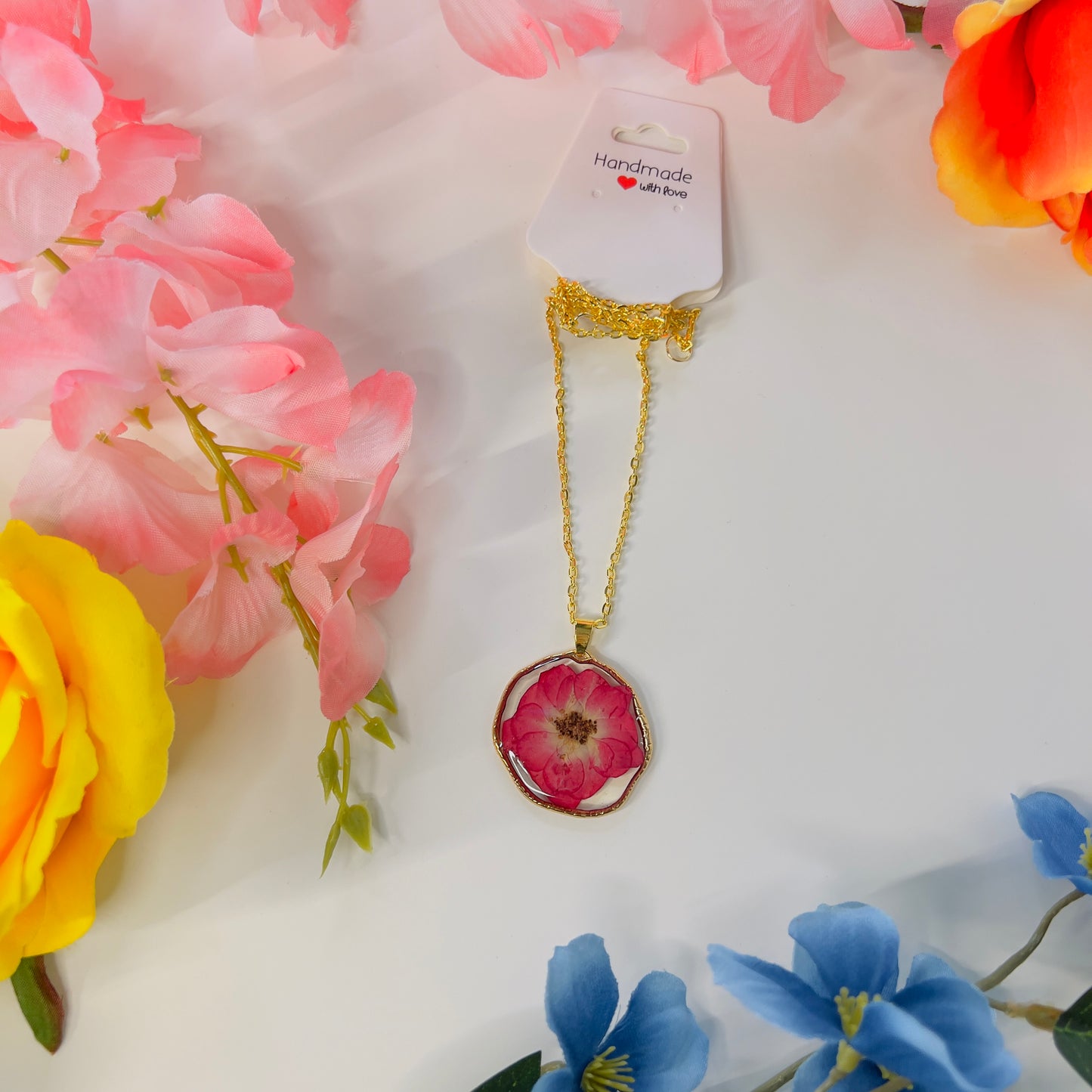 Handmade Resin Flower Necklace – Real Pressed Flowers & Gold Foil | Unique Botanical Jewelry | Floral Pendant Gift for Her
