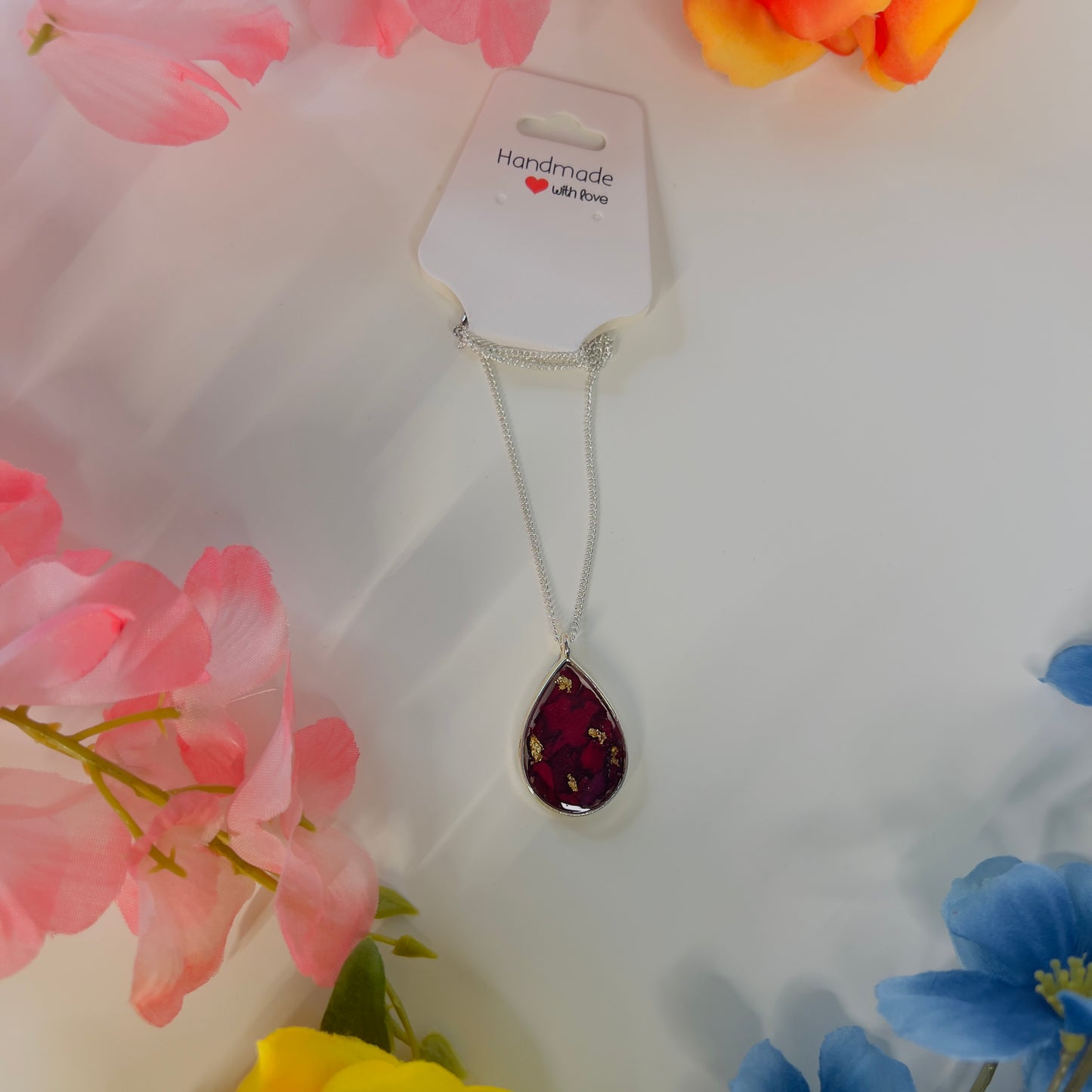 Handmade Resin Flower Necklace – Real Pressed Flowers & Gold Foil | Unique Botanical Jewelry | Floral Pendant Gift for Her